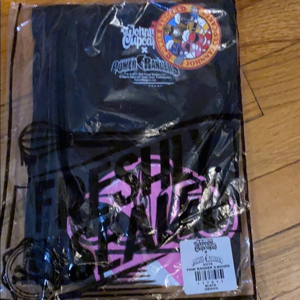 Johnny cupcakes Power Rangers pink M New in bag